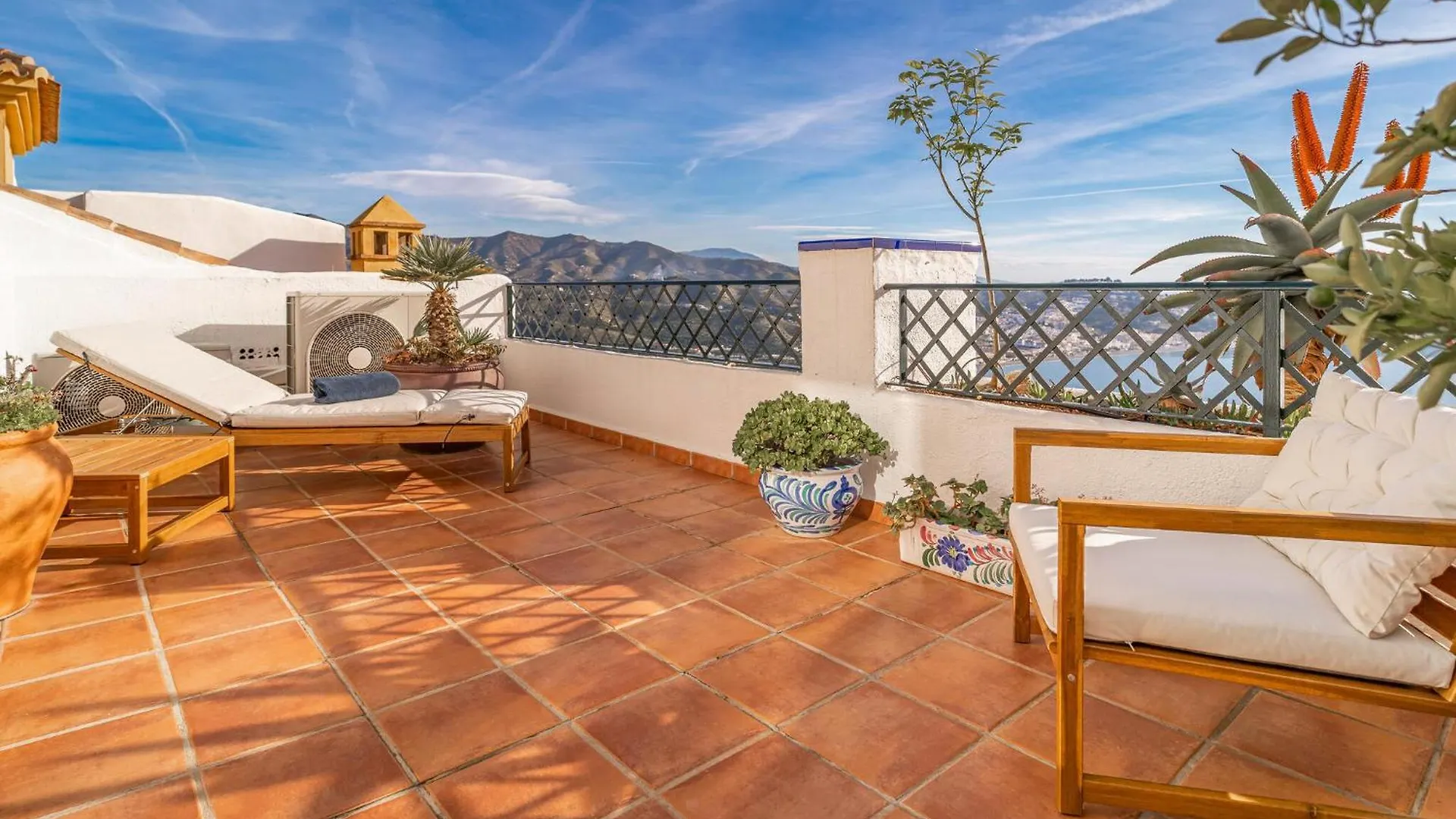 Awesome Home In Almunecar With Wifi